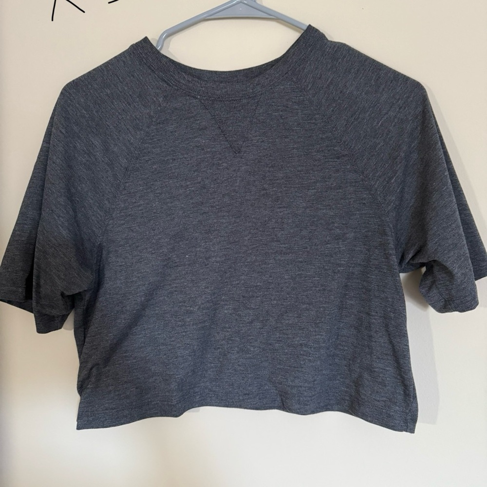 Fabletics Gray Cropped Boxy T-Shirt